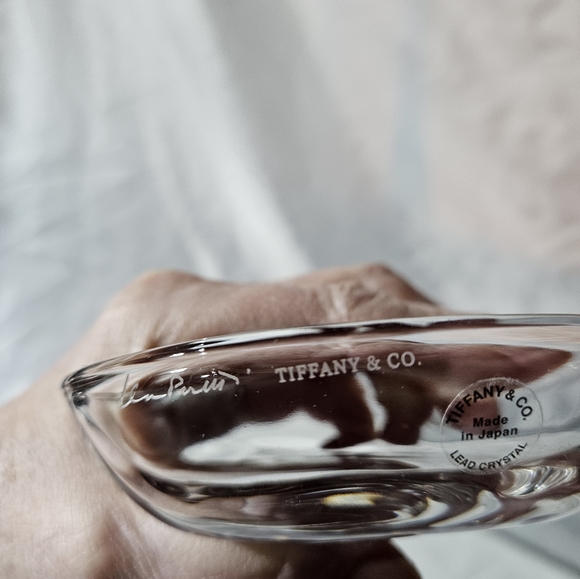 Tiffany & Company lead crystal 4 in. Heart shape trinket and jewelry box - Picture 3 of 4